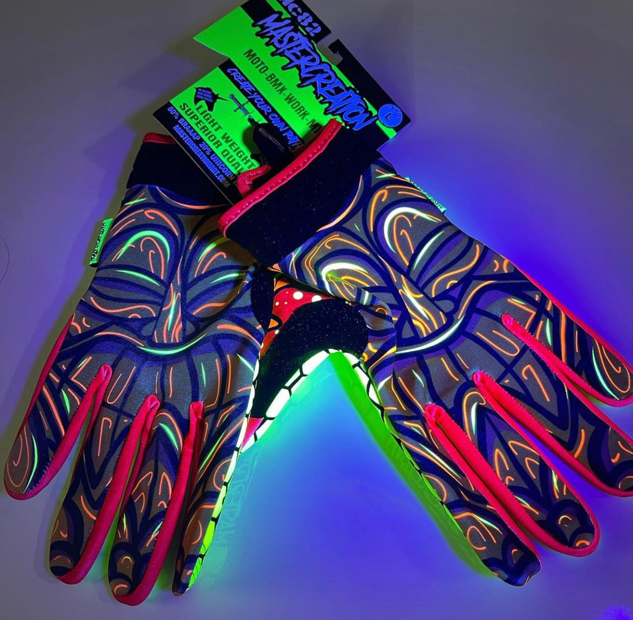 The Green Mamba Artist Glove by Kriss Vector - Artist Glove